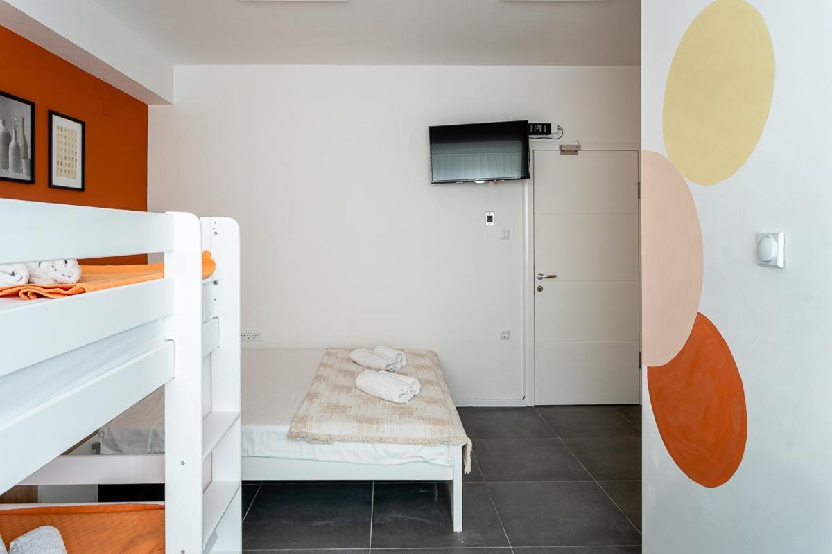 Kostovski Rooms-Near E75 To Greece Veles Ngoại thất bức ảnh